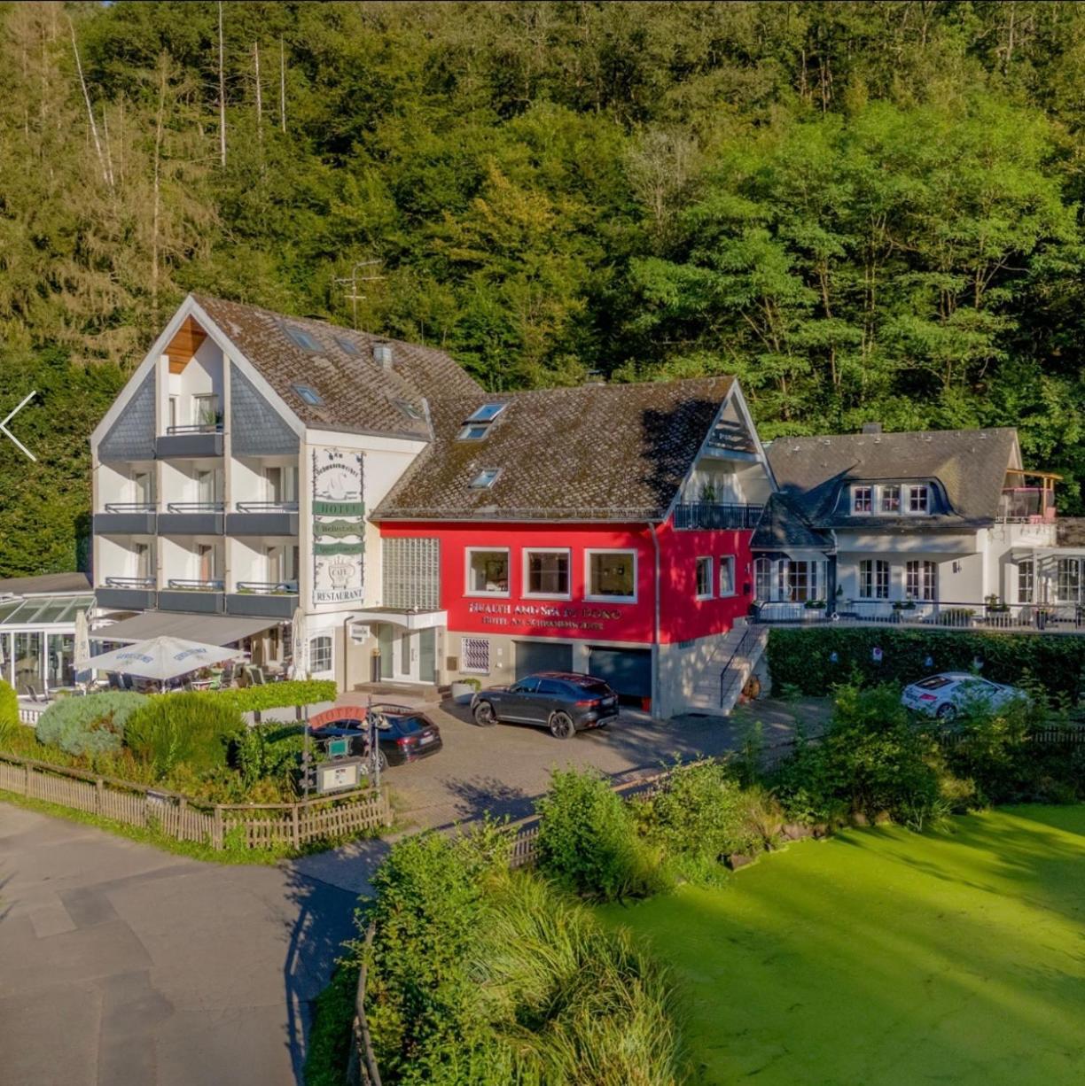 Hotel Schwanenweiher Bad Bertrich Exteriör bild