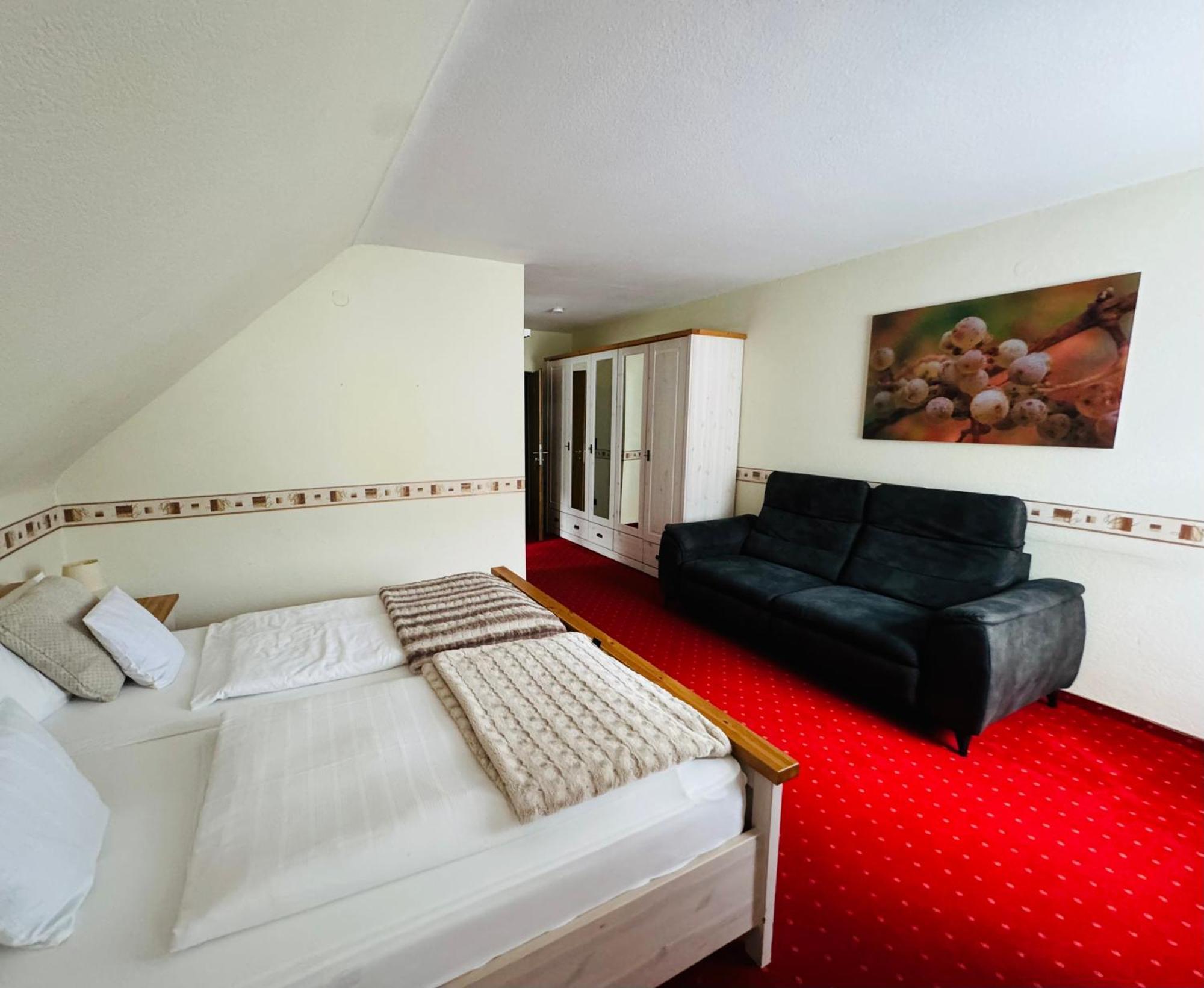 Hotel Schwanenweiher Bad Bertrich Exteriör bild